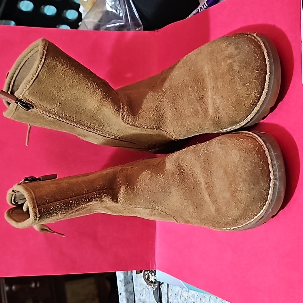 uggs boots, Kids Size 1